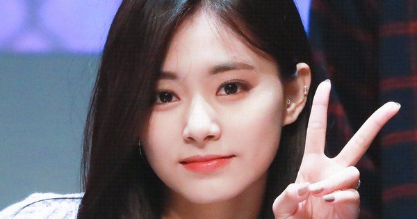 Từ Hàn Quốc trở về Đài Loan, nữ thần Tzuyu (TWICE) phải tự cách ly 14 ngày vì dịch virus Covid-19