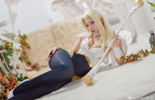 Tiểu thư ánh sáng Lux lột xác đầy táo bạo trong loạt ảnh cosplay phiên bản 