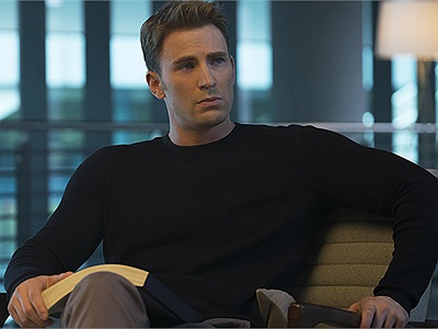 Chris Evans tiết lộ mình khóc đến 3 lần khi xem đoạn đầu Avengers: Endgame