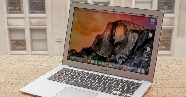 Thử dùng MacBook Air cũ 5 năm tuổi 