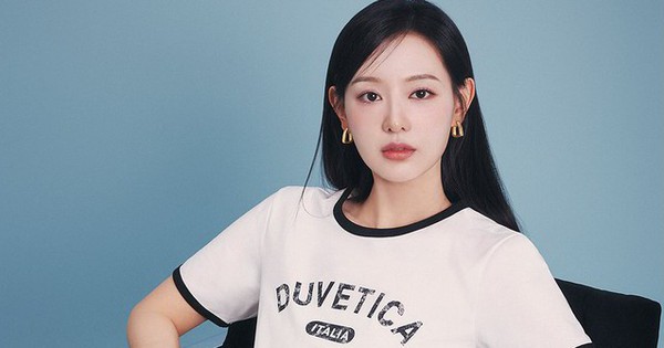 "Nàng thơ quý tộc" xứ Hàn hút hồn với khí chất quá tiểu thư: Sang đến độ stylist chỉ nhìn mà không dám chỉnh váy