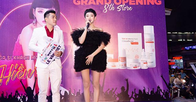 Hiền Hồ gợi cảm tham dự khai trương Showroom thứ 8 của Nuty Cosmetics