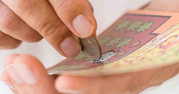Làm trái ý vợ, người đàn ông bất ngờ trúng số gần 40 tỷ đồng