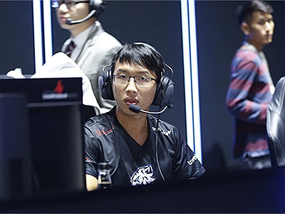 LMHT: Thất bại tại Rift Rivals, VCS trở lại tuần thi đấu thứ 2 với loạt trận đấu kinh điển