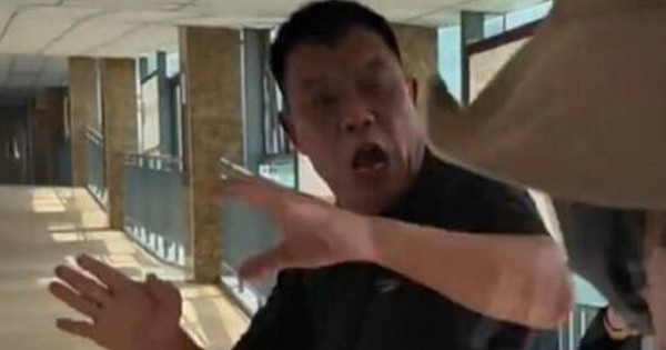 Mẹ già 92 tuổi bệnh nặng, anh trai và em gái đánh nhau trong bệnh viện: Câu chuyện quen thuộc đau lòng với nhiều gia đình