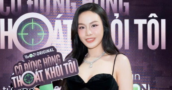 Á hậu Việt cực xinh nhưng bị đạo diễn chê thẳng mặt "nhìn như đàn ông", lý do khiến chính chủ cũng không cãi nổi