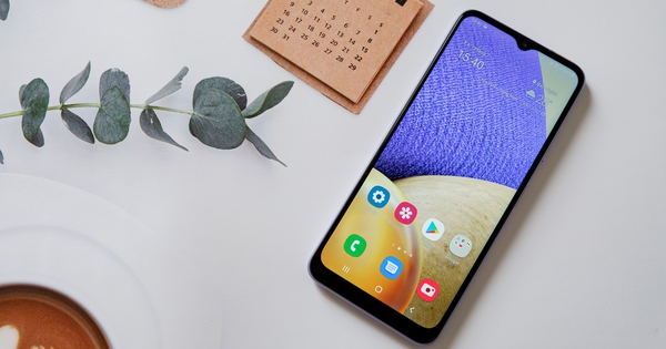 4 dòng điện thoại vừa bị Samsung 