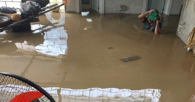Sửa chữa thiết bị hư hỏng: Người dân vùng bão lũ cần biết thông tin này