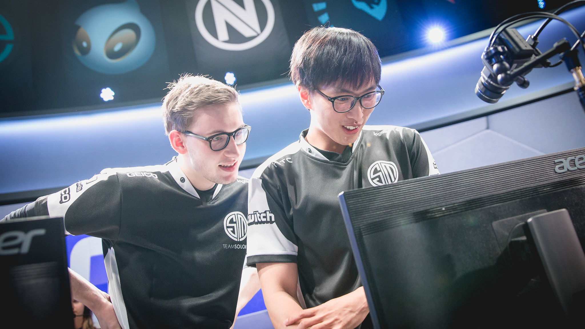 Doublelift và Bjergsen sẽ tái hợp nhau trong đội hình 100 Thieves với diện mạo hoàn toàn mới cho mùa giải 2023