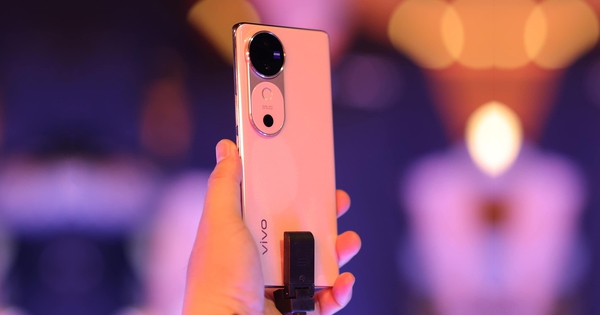 vivo trình làng smartphone có camera ZEISS, giá 12,99 triệu