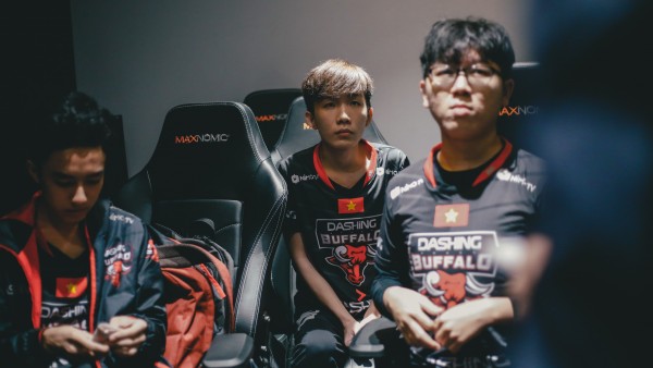 [VCS Mùa Xuân 2020] Đánh giá đội hình Dashing Buffalo