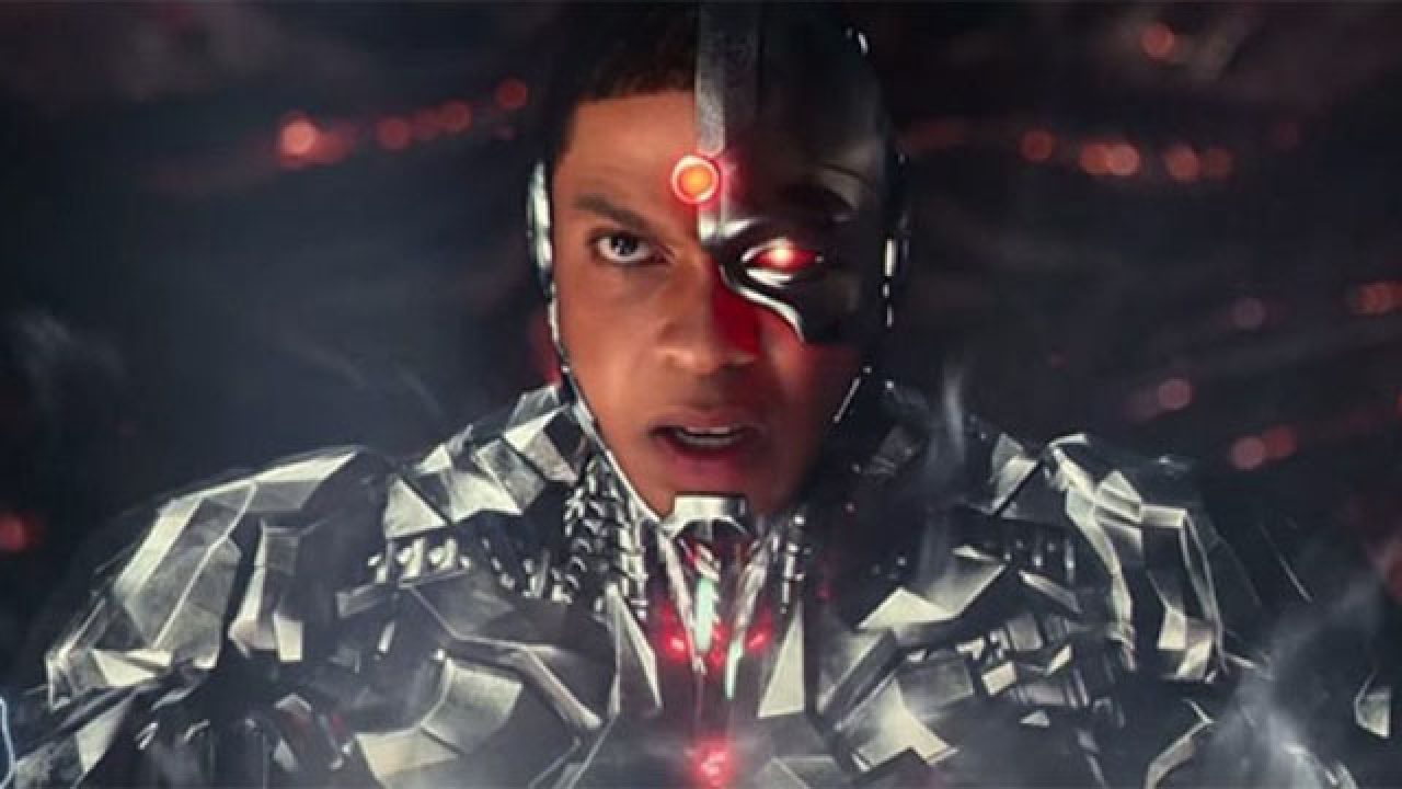 Ray Fisher phản đối thông tin anh từ chối tham gia The Flash