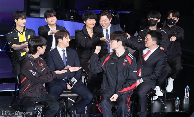 9/10 đối thủ tin T1 là nhà vô địch LCK Mùa Xuân 2024, Faker và kkOma lại nghĩ khác