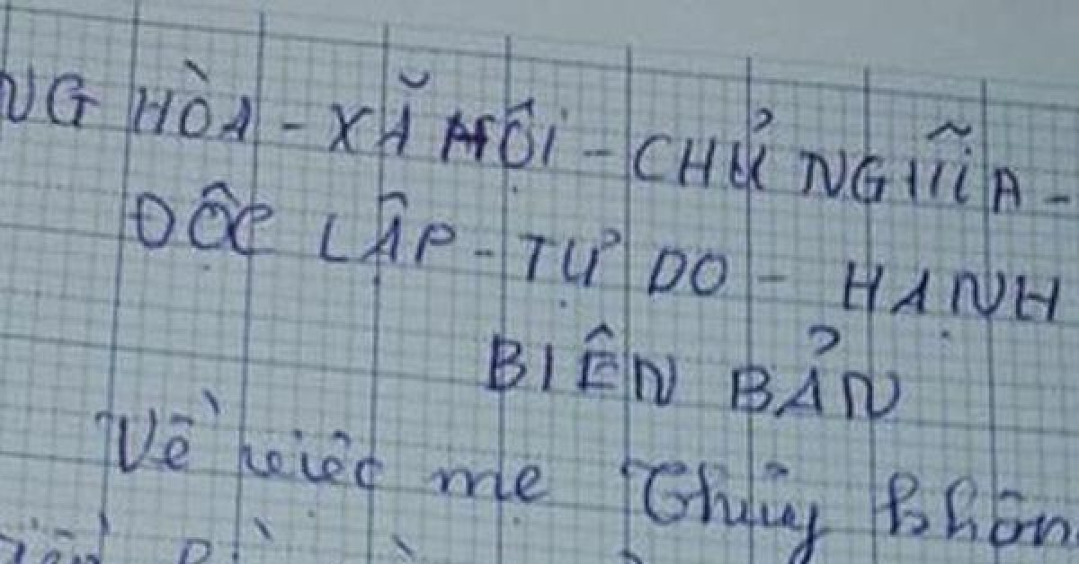 Đưa mẹ giữ tiền lì xì, bé trai tiểu học làm biên bản cam kết với các điều khoản bá đạo