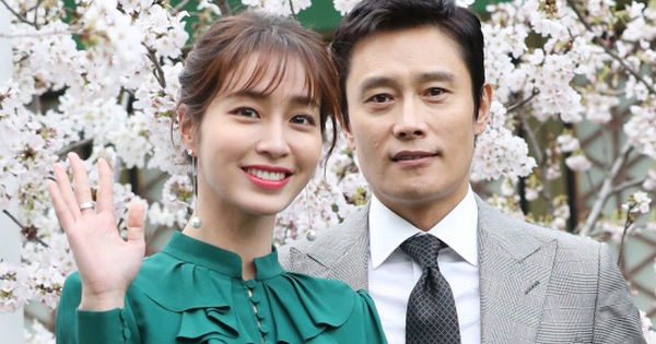 5 năm sau bê bối tình tiền, Lee Byung Hun đưa con trai đến phim trường chứng minh mối quan hệ với mỹ nhân 