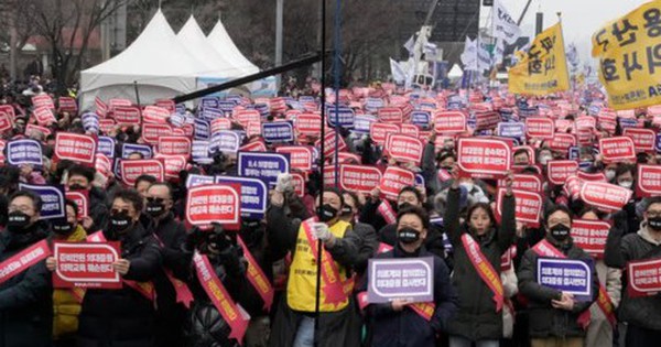 Hàn Quốc chấp nhận bác sĩ nước ngoài để giải quyết khủng hoảng bệnh viện