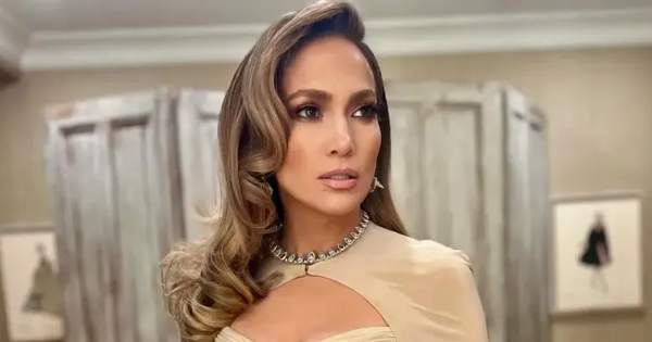 Jennifer Lopez bị tố thô lỗ trên trường quay