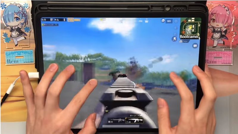 Ngỡ ngàng trước màn ‘quẩy’ game 7 ngón điêu luyện trên Ipad của game thủ PUBG Mobile