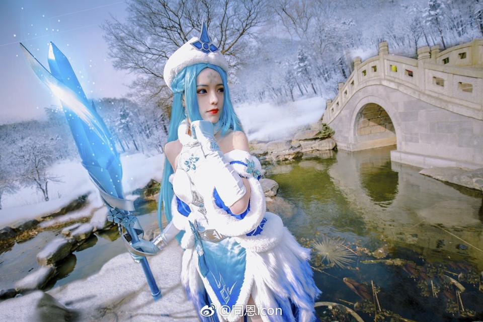 Lác mắt với cosplay 