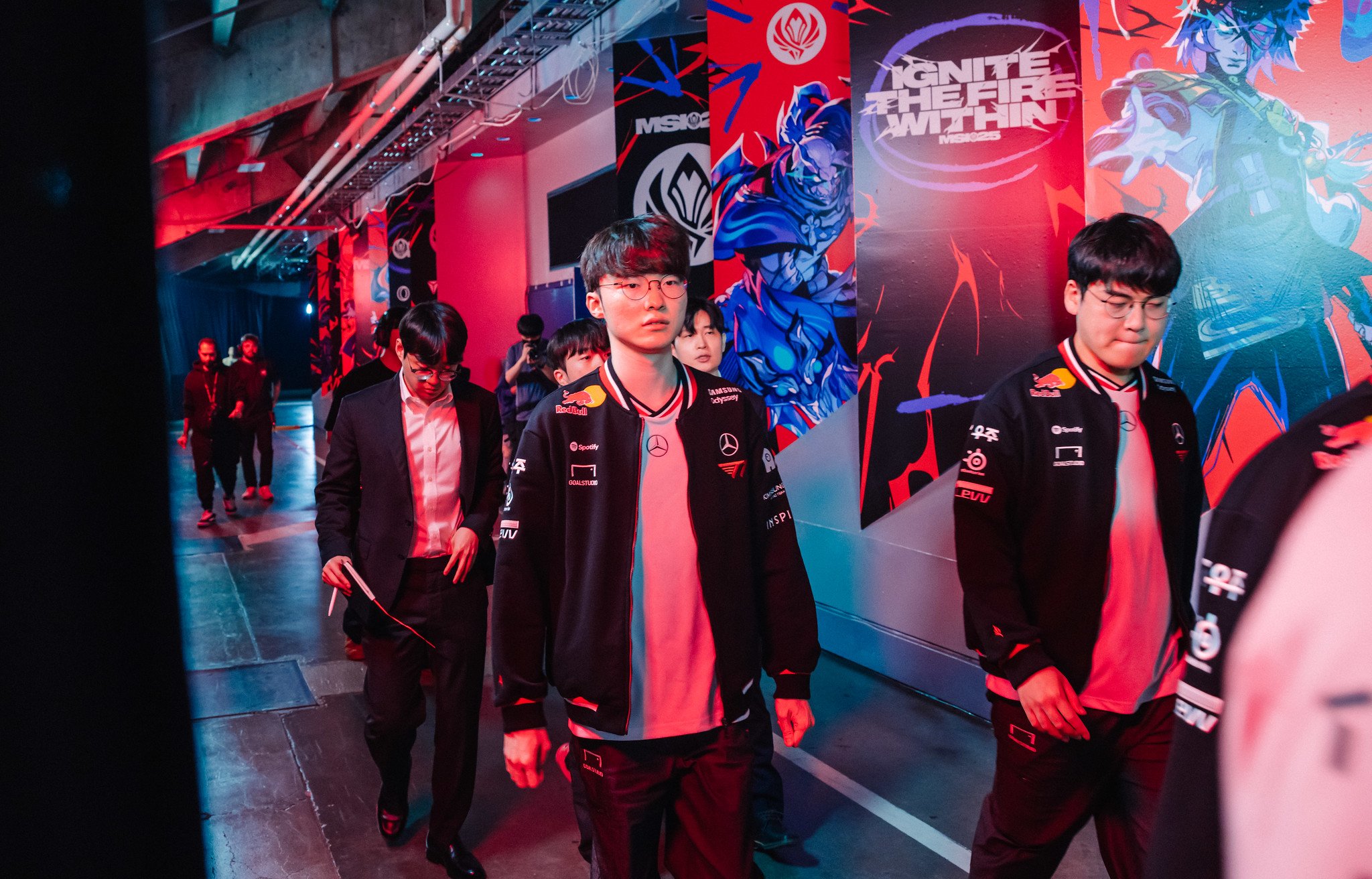 MSI 2025: Những Luồng Ý Kiến Trái Chiều Của Fan Việt Về Việc T1 Gục Ngã Trước Gen.G