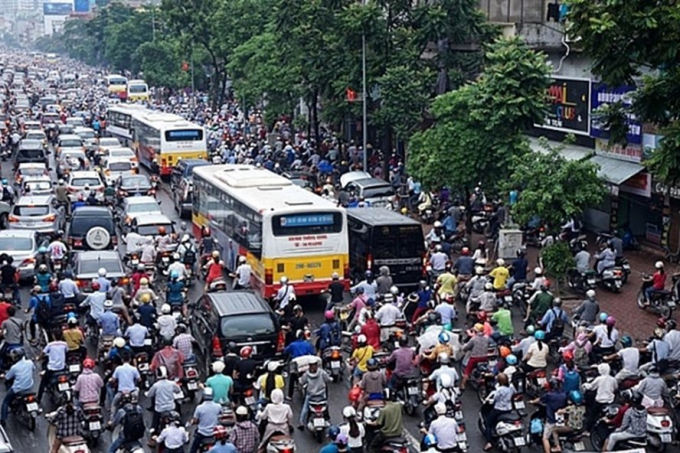 'Muốn giao thông công cộng phát triển, phải hạn chế cả ôtô lẫn xe máy'