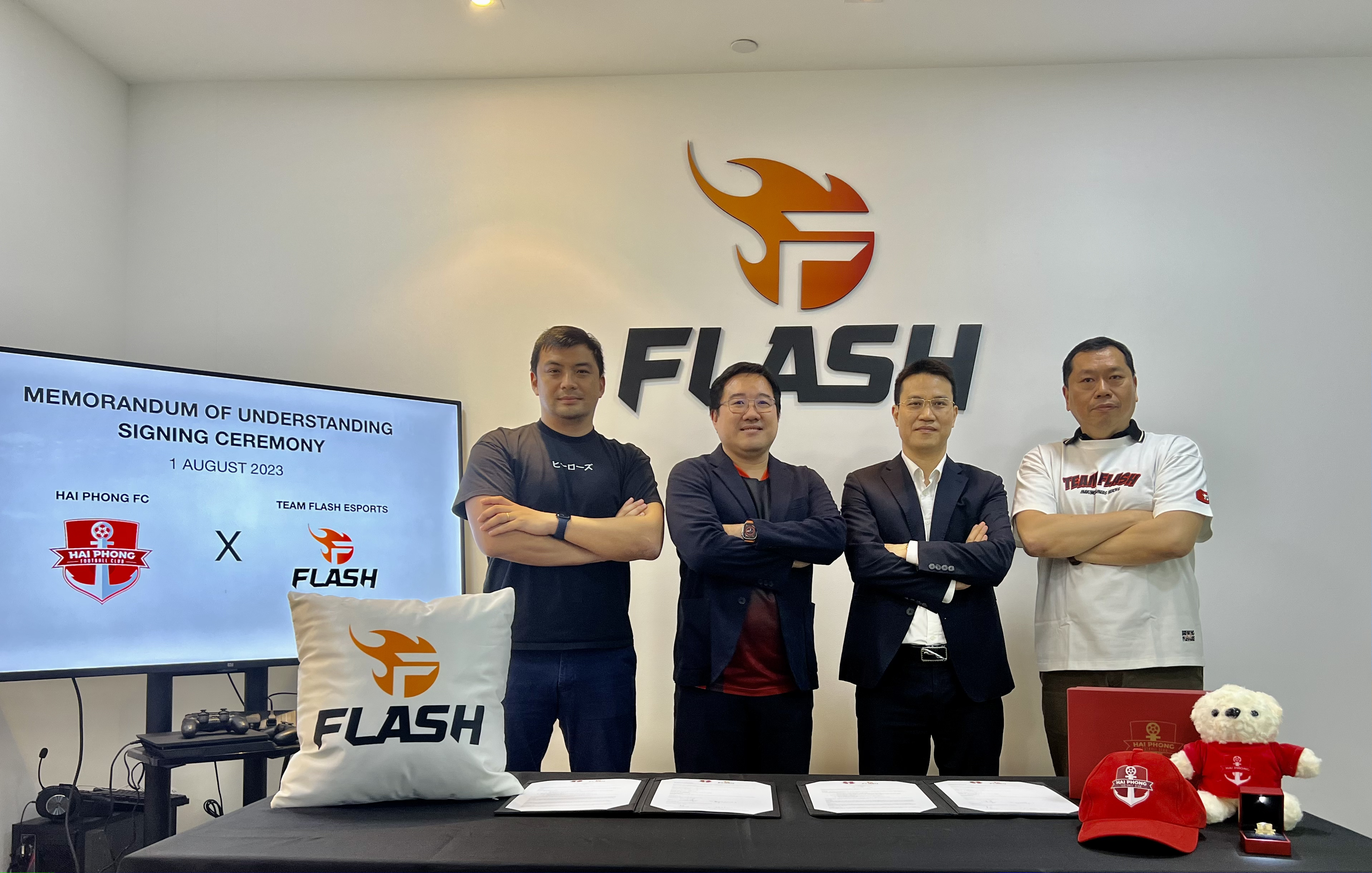 Team Flash chơi lớn khi hợp tác cùng CLB Bóng đá Hải Phòng - Bước tiến mới cho Thể thao điện tử Việt Nam