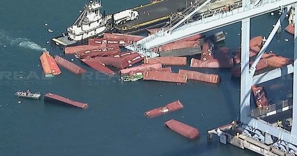 67 container rơi khỏi tàu hàng Zim Mississippi, trôi nổi trên biển tại cảng Long Beach, Mỹ