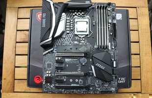 MSI Z370 Gaming Pro Carbon AC: Cận cảnh bo mạch chủ dành cho game thủ chuyên nghiệp, đèn LED RGB ở khắp mọi nơi