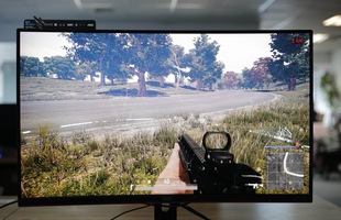 Cận cảnh AOC C32G1 tại Việt Nam: Màn hình chơi PUBG to đùng siêu ngon, giá rẻ giật mình