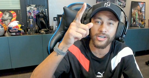 Để lộ số điện thoại đồng nghiệp, siêu sao PSG Neymar bất ngờ bị khóa tài khoản stream