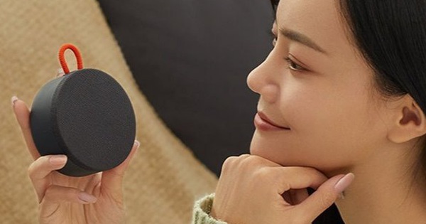 Xiaomi ra mắt loa ngoài trời Mi Outdoor Mini: Kháng nước, pin 10 tiếng, giá 333.000 đồng