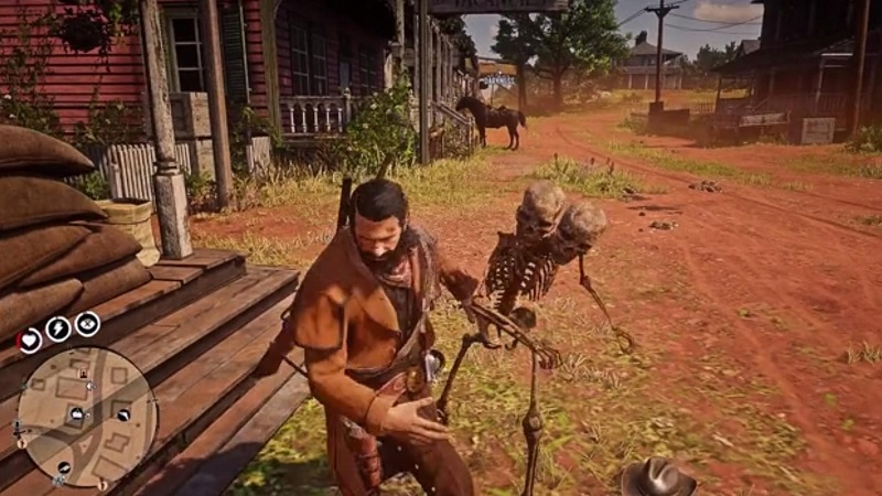 Game thủ Red Dead Redemption Online bị hacker trêu đùa, thả xương khô đấm sấp mặt