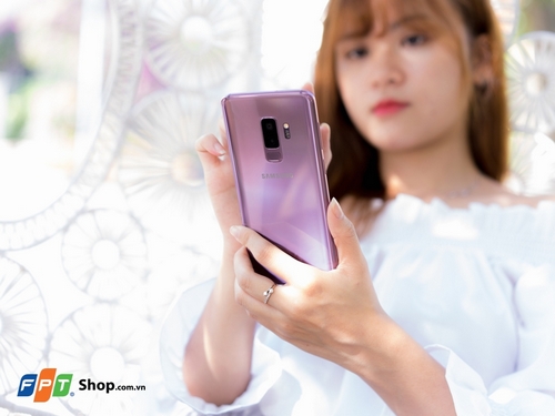 Cùng FPTShop mở hộp Galaxy S9+ bản thương mại, màu tím - Lilac Purple