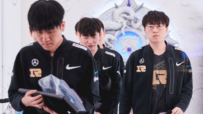 MSI 2022: RNG nhận “gạch đá” vì có dấu hiệu gian lận, Riot Games đang ưu ái cho LPL quá lộ liễu?