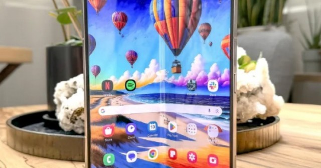 Tại sao Samsung vẫn sản xuất Galaxy G Fold màn hình gập 3?