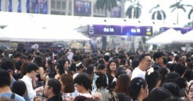 Biển người đổ về sân Mỹ Đình