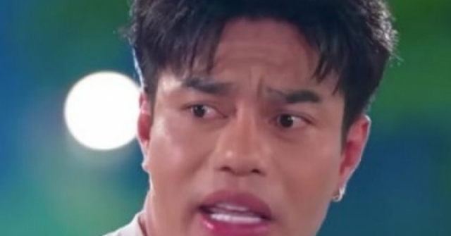 Lê Dương Bảo Lâm bị hải quan Mỹ giữ lại