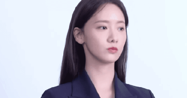 Yoona tươi tắn ở hậu trường phim mới