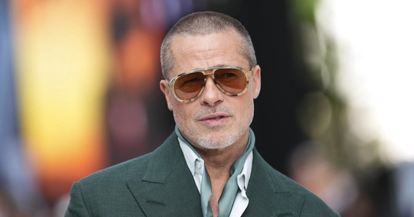 Đôi bạn thân Brad Pitt, George Clooney vào tốp "đàn ông nóng bỏng"