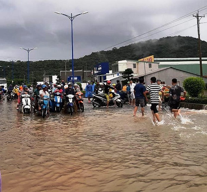 Đảo ngọc Phú Quốc thiệt hại hơn 107 tỷ đồng do ngập cục bộ