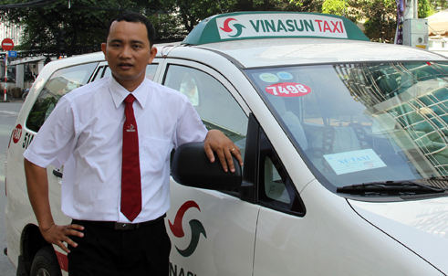 Tôi bị tài xế taxi truyền thống bỏ mặc dưới mưa vì chê đi gần