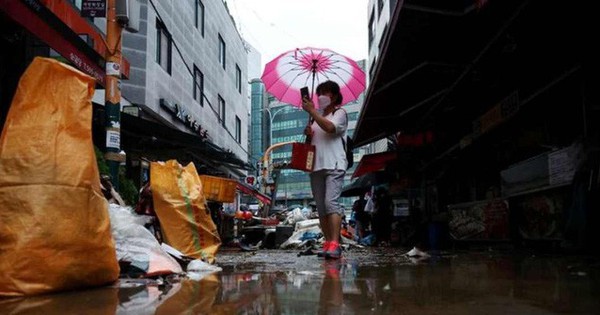 Mưa giảm bớt ở thủ đô Hàn Quốc trong bối cảnh lũ lụt gây thiệt hại nặng nề