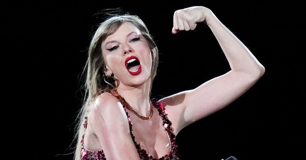 Taylor Swift rơi vào thế lao đao