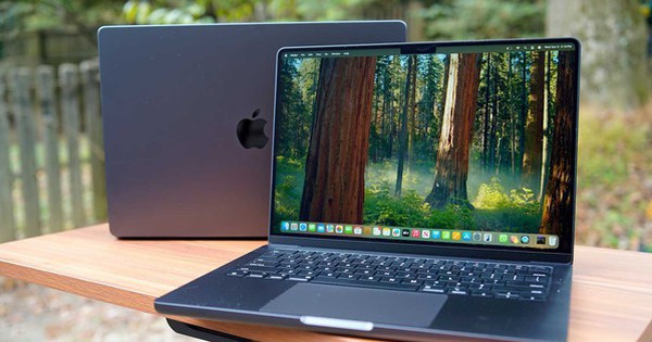 MacBook Pro thế hệ tiếp theo sẽ có màn hình OLED và Dynamic Island?
