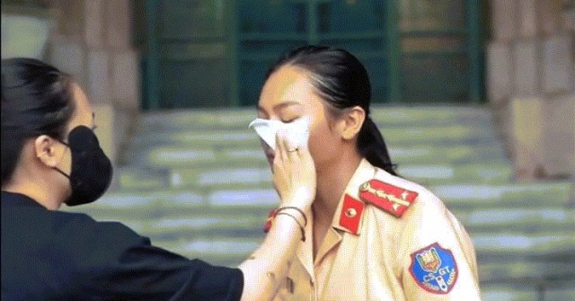 Hậu trường chiến sĩ công an hóa quái xế, gây náo loạn phố phường