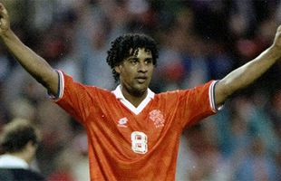 FIFA Online 3 - Frank Rijkaard: Siêu trung vệ “Hà Lan bay”