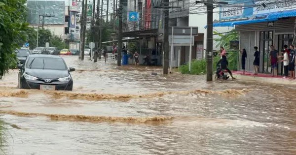 Miền Bắc Thái Lan chìm trong nước lũ, ít nhất 4 người thiệt mạng