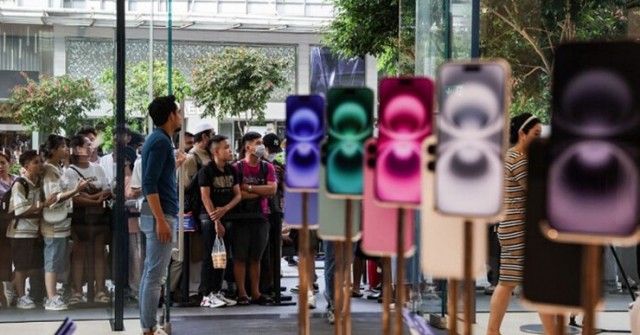 Lần đầu tiên trong lịch sử, iFan Việt không phải ra nước ngoài xếp hàng mua iPhone