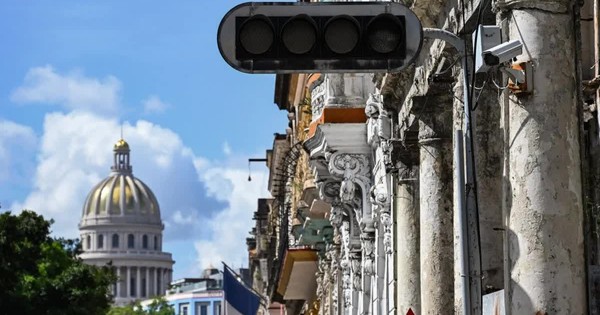 Cuba rơi vào cảnh mất điện toàn quốc do lưới điện sụp đổ