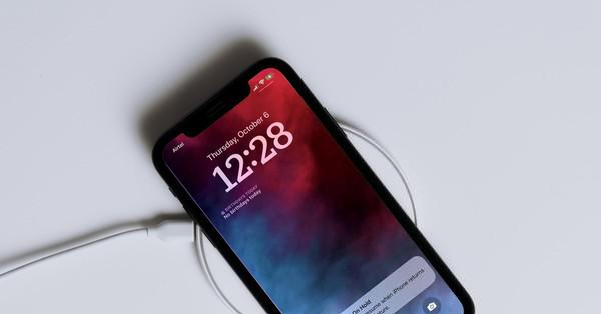 Tính năng Charging on hold sẽ giúp iPhone tự động ngắt sạc khi bị quá nhiệt